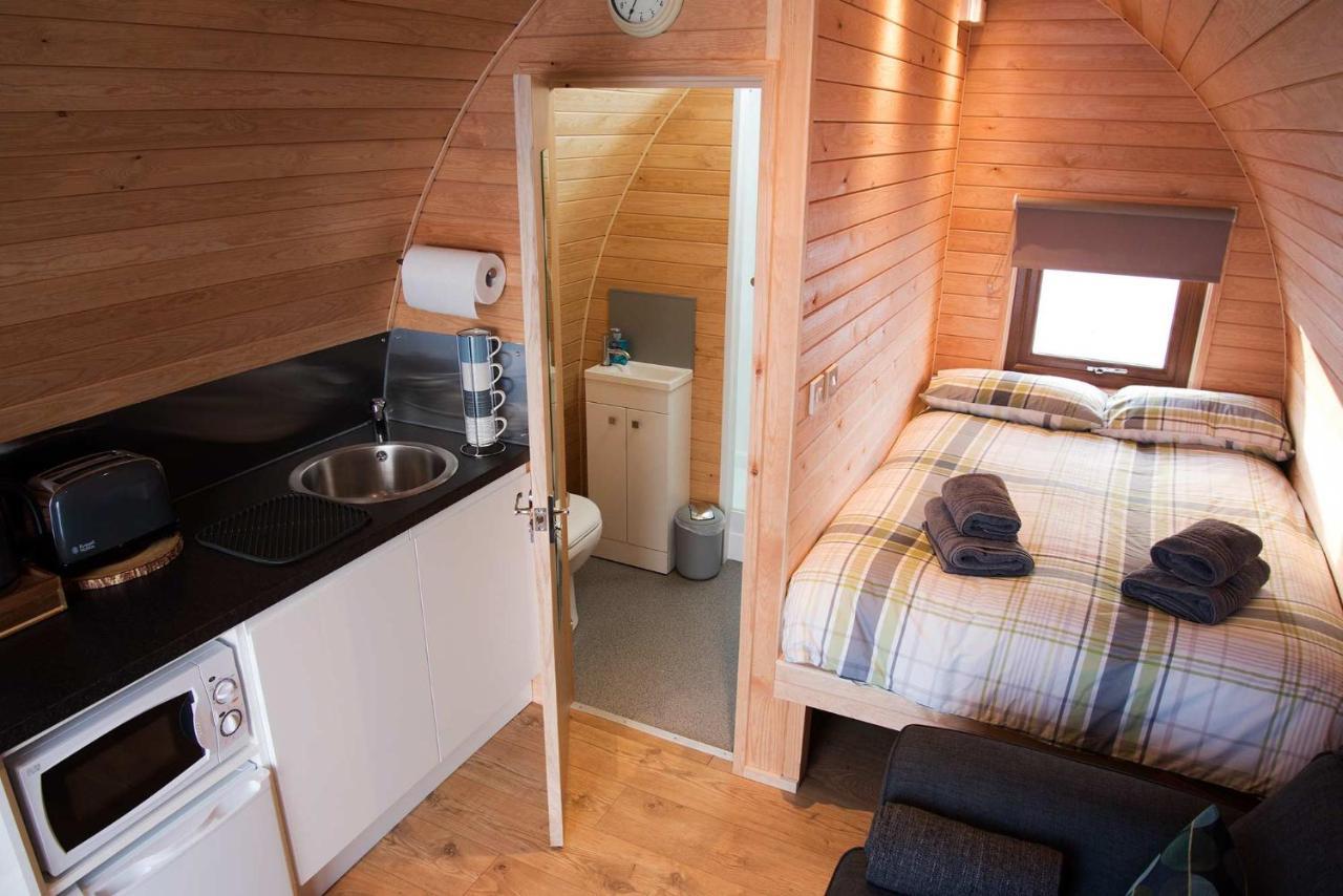 Skeabost View Pods Skye Villa Portree Exterior foto