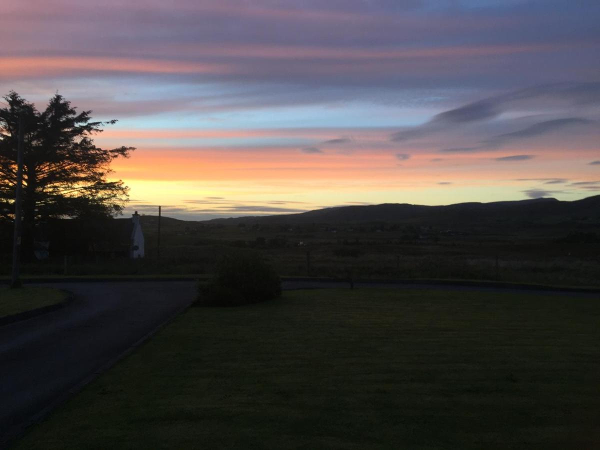 Skeabost View Pods Skye Villa Portree Exterior foto
